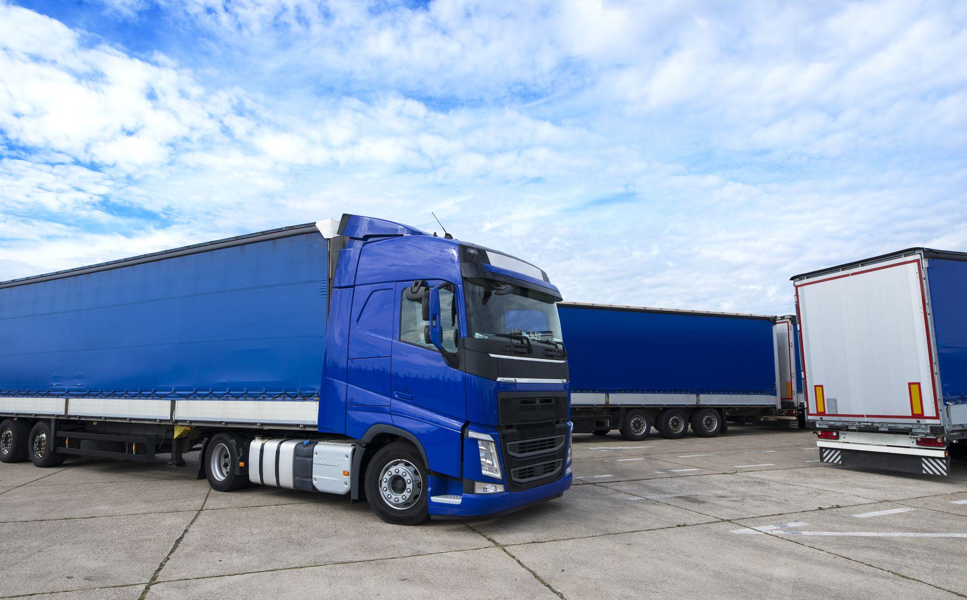 Foto Lona Azul Fotografía Camion Lona Azul